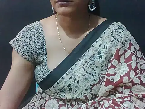 Snapshot of sugandha_bhabhi chatting on June 2026 04:29:01 PM sugandha bhabhi online show from June 2026 04:29:01 PM