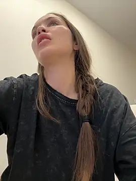 Beverly Hilll online show from November 2025 12:26:01 PM