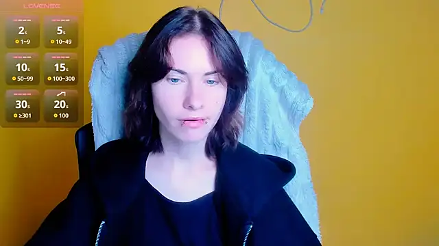 Snapshot of Fiona_Night chatting on July 2026 05:23:02 AM Fiona Night online show from July 2026 05:23:02 AM
