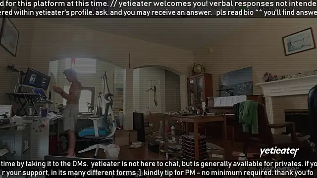 Snapshot of yetieater chatting on May 2026 04:04:02 PM yetieater online show from May 2026 04:04:02 PM