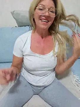 Melody73 online show from October 2025 06:20:02 AM