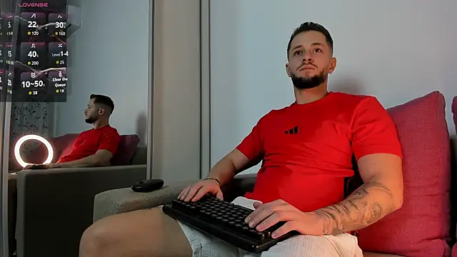 Snapshot of nicholasX1 chatting on September 2025 06:35:01 PM nicholasX1 online show from September 2025 06:35:01 PM