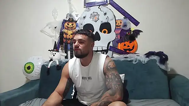 Tiberius hunk online show from October 2025 05:13:01 AM