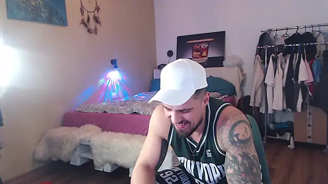 Tiberius hunk online show from February 2026 04:38:02 PM