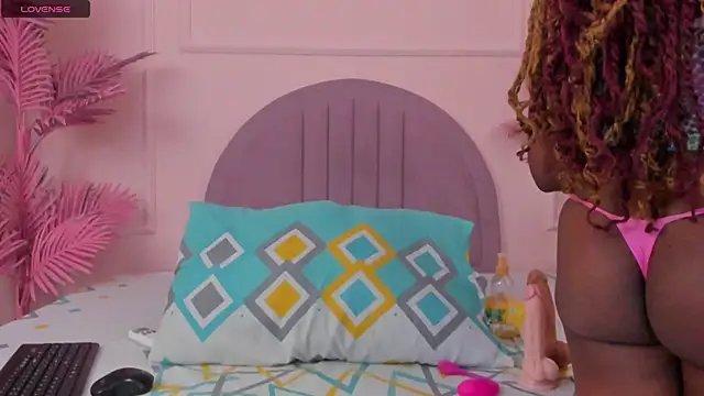 Snapshot of Hanaahquinn chatting on March 2025 12:11:02 PM Hanaahquinn online show from March 2025 12:11:02 PM