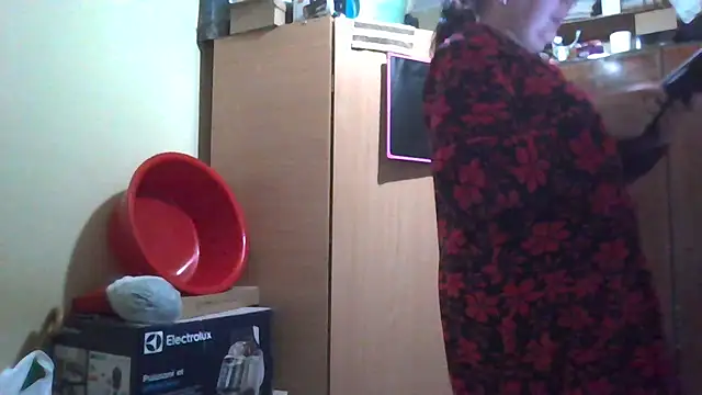 Queen-Elizabeth-25 online show from March 2025 06:54:01 PM