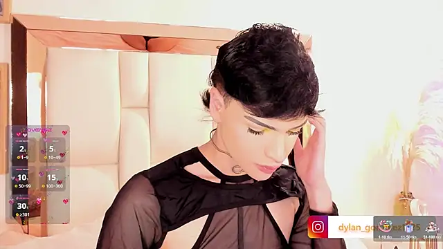 Dylan Turnerr online show from November 2025 08:44:01 PM