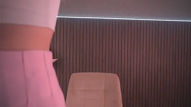 Snapshot of christie_luv chatting on September 2025 05:11:02 AM christie luv online show from September 2025 05:11:02 AM