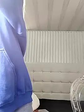 Snapshot of Genesisrea__ chatting on October 2025 09:45:01 PM Genesisrea online show from October 2025 09:45:01 PM