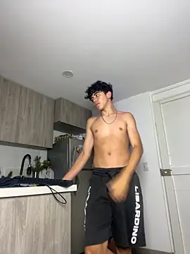 Snapshot of Miguel_bigcock chatting on September 2025 11:18:01 PM Miguel bigcock online show from September 2025 11:18:01 PM