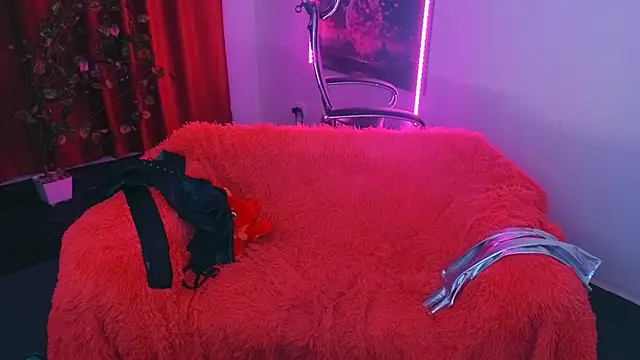 Miss Alice Silver online show from June 2026 08:47:01 PM