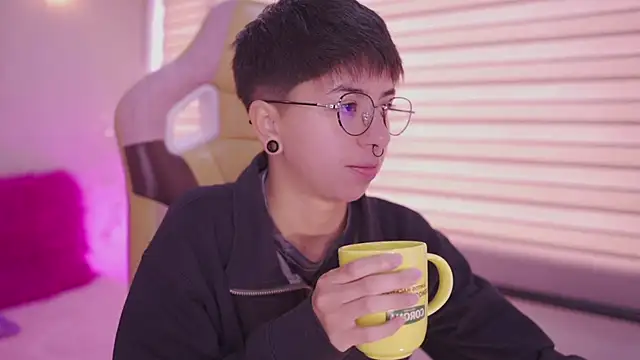 tommy blue online show from April 2026 12:19:02 PM