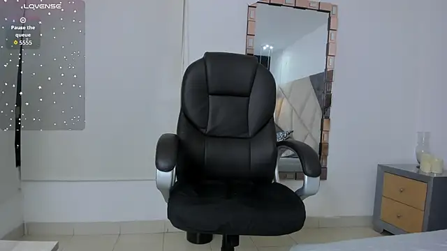 Snapshot of SaskiaGrendel chatting on September 2025 12:56:02 AM SaskiaGrendel online show from September 2025 12:56:02 AM