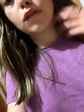 Snapshot of floooohv chatting on November 2025 08:25:02 AM floooohv online show from November 2025 08:25:02 AM