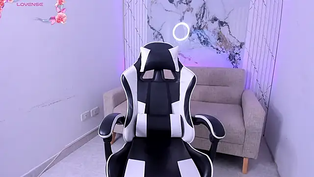 LexiAndDeker online show from September 2025 05:29:02 PM