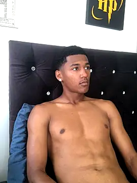 Snapshot of LexiAndDeker chatting on November 2025 06:18:02 PM LexiAndDeker online show from November 2025 06:18:02 PM