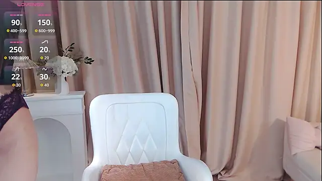 honey113 online show from September 2025 03:49:02 PM