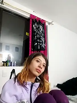 KratosAfroditacs online show from February 2026 01:13:02 AM