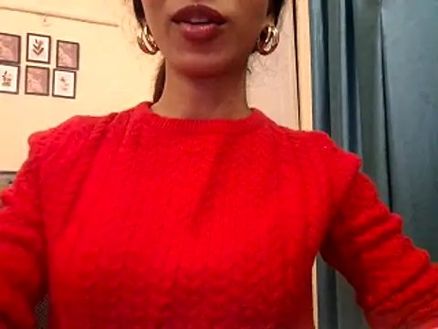 Queen Ayeshaa online show from November 2025 06:40:02 PM