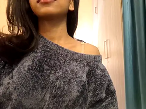 Queen Ayeshaa online show from December 2025 06:57:02 PM