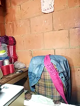 isis milove online show from March 2026 12:35:02 PM