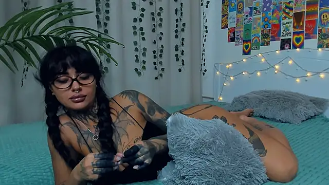 CharimgSabrina online show from November 2025 06:24:01 AM