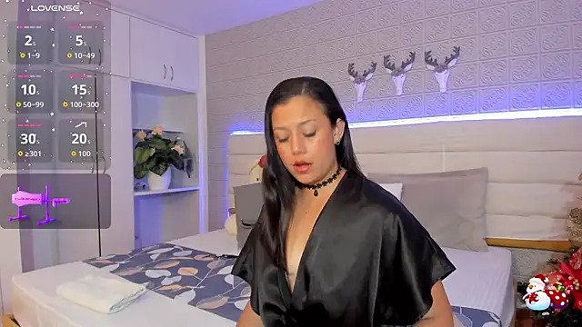 LeilaHiuston online show from November 2025 08:32:01 PM