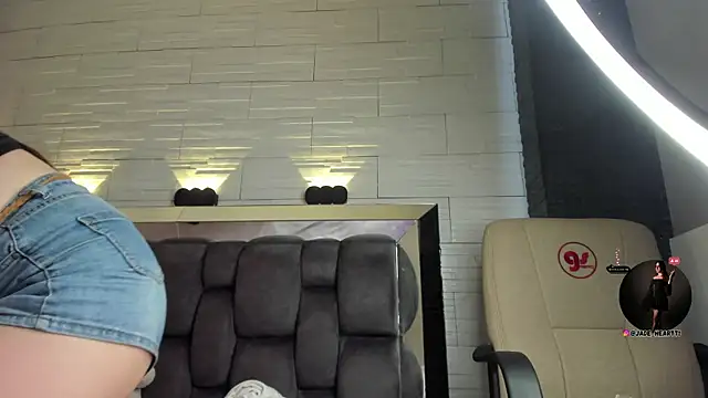 jade heartt online show from December 2025 07:44:01 PM