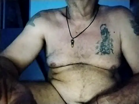 Snapshot of coolbrady17 chatting on March 2025 04:10:01 PM coolbrady17 online show from March 2025 04:10:01 PM