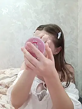 Snapshot of Bonechka chatting on September 2025 03:24:01 PM Bonechka online show from September 2025 03:24:01 PM