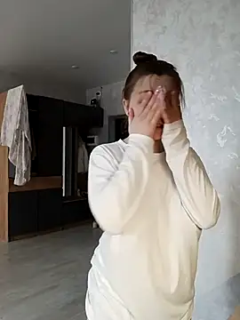 Snapshot of Bonechka chatting on November 2025 07:09:01 AM Bonechka online show from November 2025 07:09:01 AM