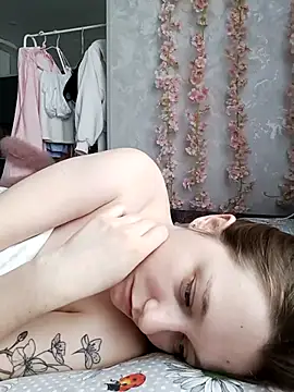 Snapshot of Bonechka chatting on November 2025 07:29:02 AM Bonechka online show from November 2025 07:29:02 AM