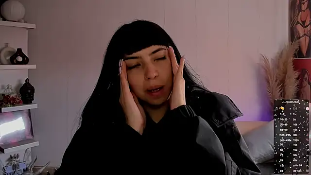 Saraa Desiree online show from September 2025 01:02:01 PM