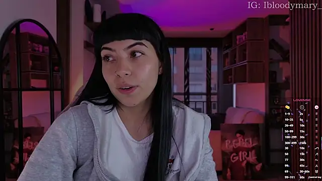 Saraa Desiree online show from June 2026 10:43:02 PM