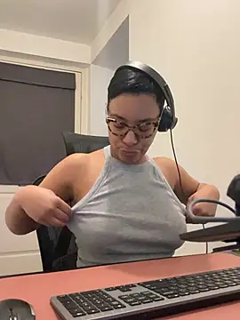 Melia Rayne online show from February 2026 10:47:02 AM