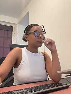 Melia Rayne online show from April 2026 09:11:02 AM