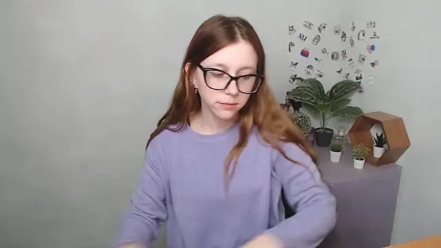 Snapshot of _MiraGold_ chatting on November 2025 08:03:02 AM MiraGold online show from November 2025 08:03:02 AM