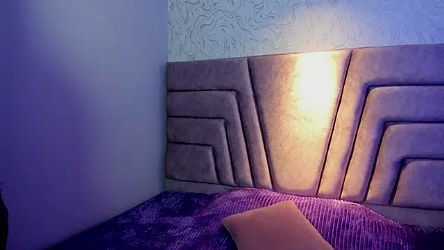 elaia muller  online show from November 2025 04:24:01 AM