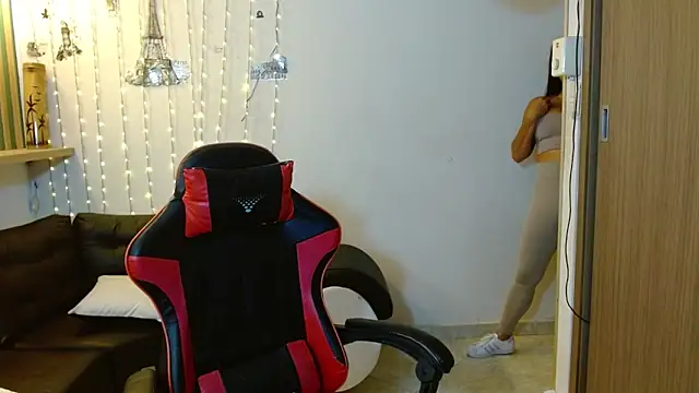 tatiana lc online show from December 2025 04:07:02 AM