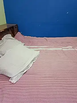 Cute-Zarina online show from October 2025 05:57:02 PM