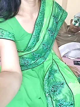 Cute-Zarina online show from November 2025 05:22:01 PM