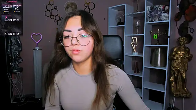 kiki swan online show from November 2025 09:30:01 AM