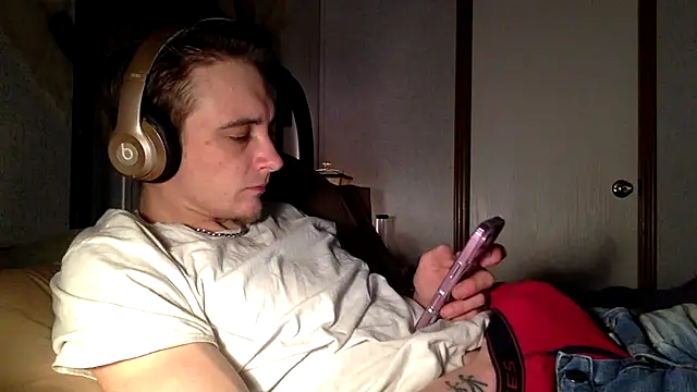 Ilovepussy1911 online show from February 2026 08:45:01 PM