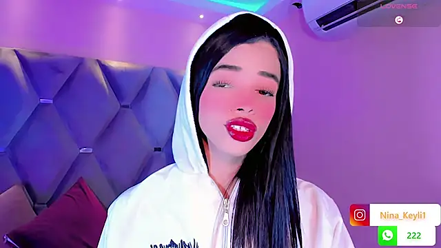 Nina Keyli online show from December 2025 07:31:01 PM