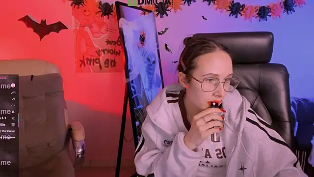 Snapshot of mona_cloud chatting on November 2025 12:10:01 AM mona cloud online show from November 2025 12:10:01 AM