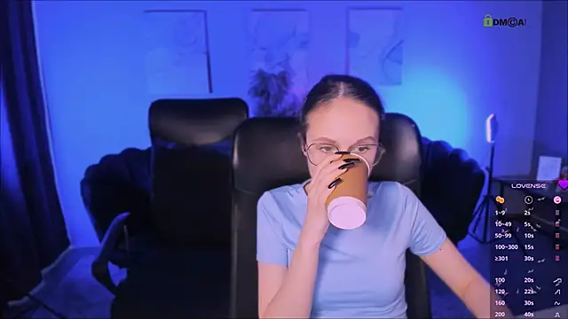 Snapshot of mona_cloud chatting on November 2025 12:10:02 AM mona cloud online show from November 2025 12:10:02 AM