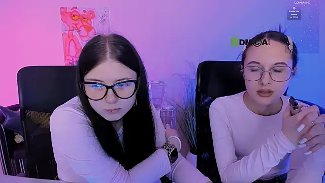 Snapshot of mona_cloud chatting on January 2026 08:03:01 PM mona cloud online show from January 2026 08:03:01 PM