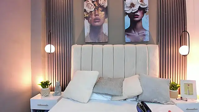 GiannaColling1 online show from October 2025 02:56:02 PM