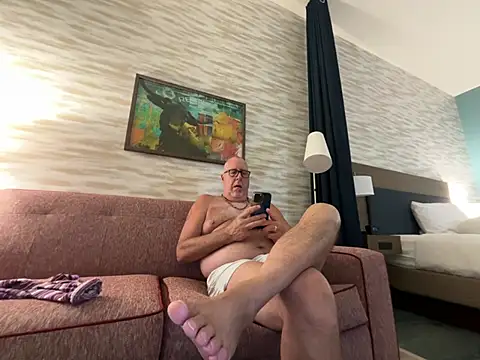 superbearboss online show from June 2026 03:11:01 AM
