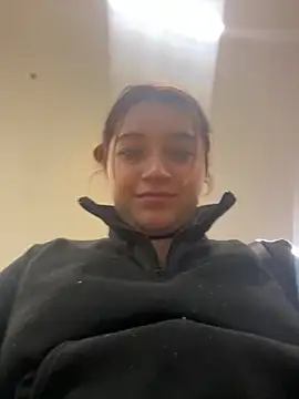 Karina Leon online show from May 2026 06:13:02 PM